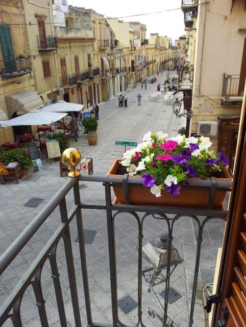 Marconi E Garibaldi 76 Apartment Castellammare del Golfo Bagian luar foto